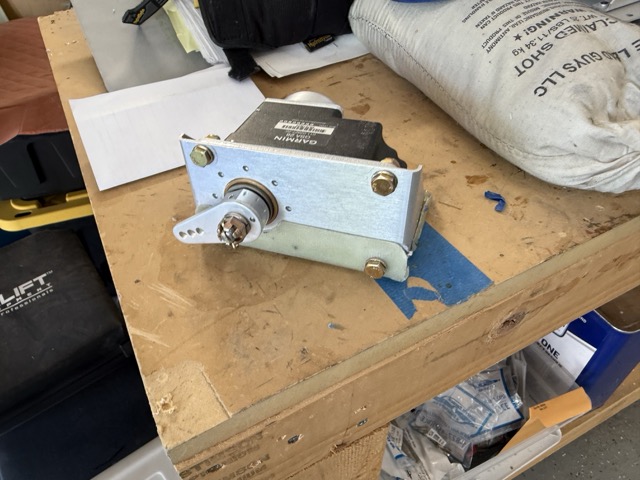 Jason Rouault Auto pilot servo mounting – Legacy Build